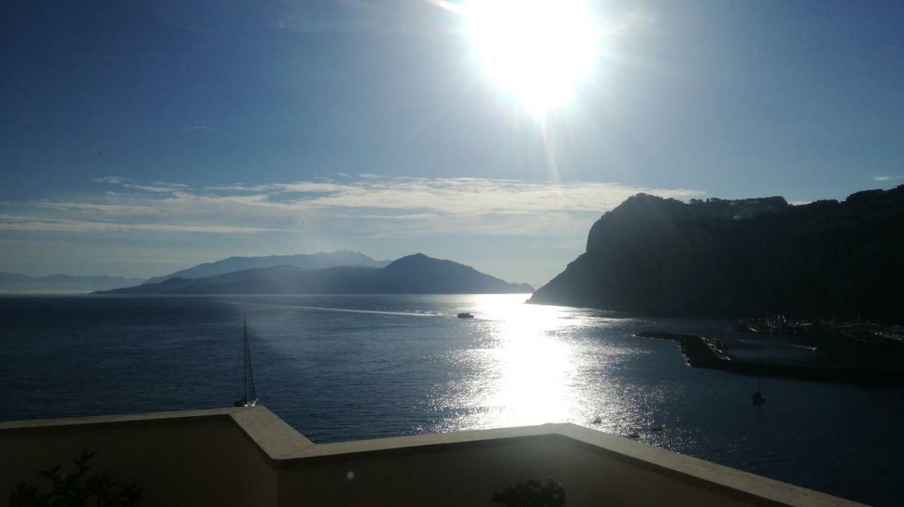 B&B Punta Vivara Capri Buitenkant foto